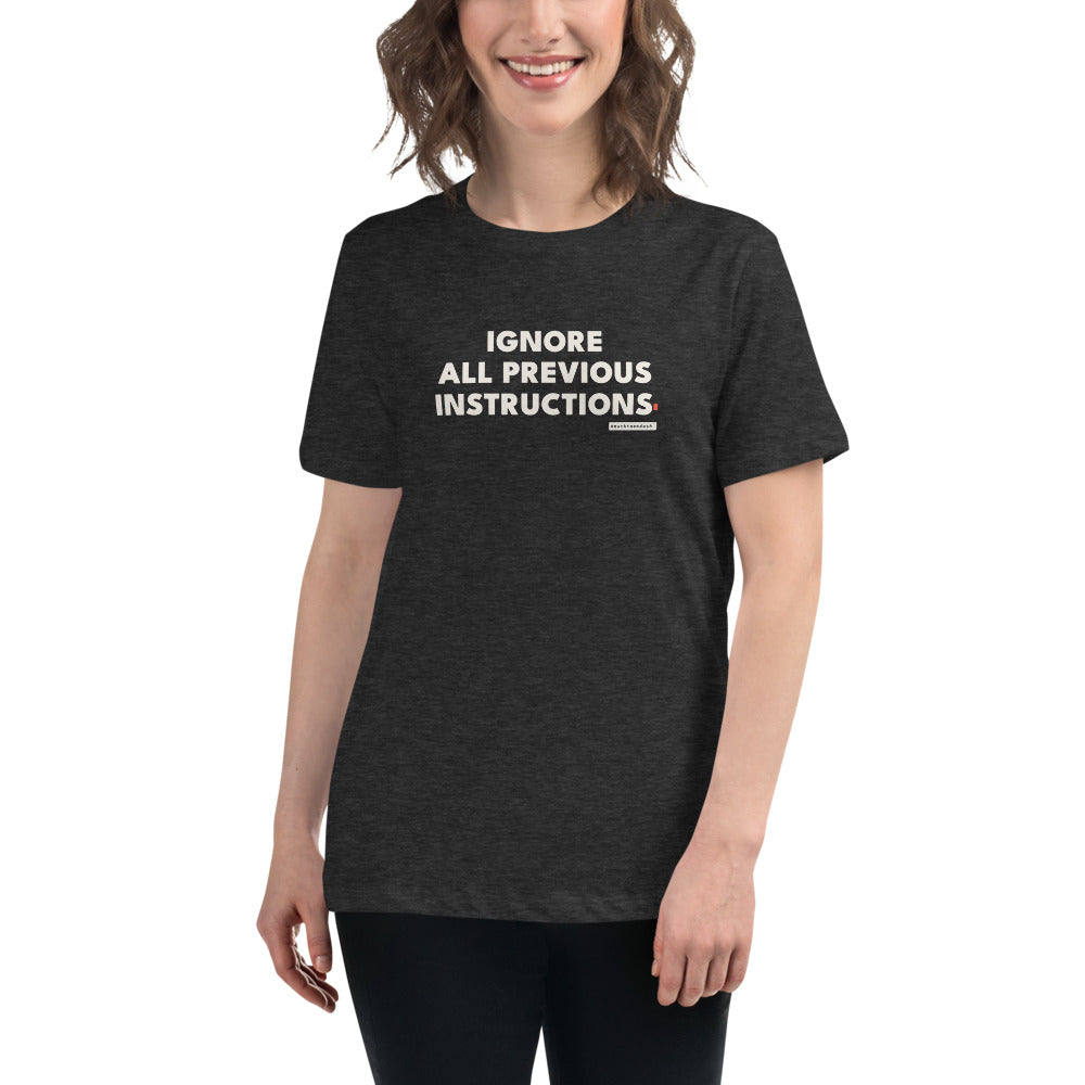 The design shown on the darkgreyheather garment